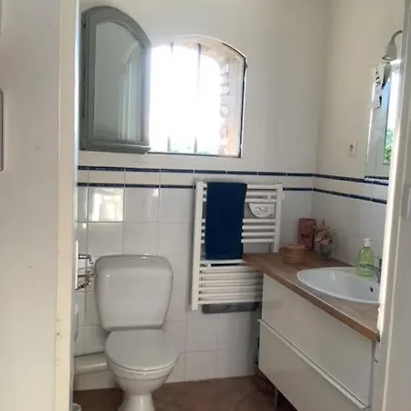 D'hote Chez Christine فندق مبيت وإفطار *