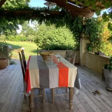 فندق مبيت وإفطار D'hote Chez Christine
